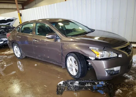 2013 Nissan Altima 2.5 z USA, uszkodzony, nr VIN 1N4AL3AP3DC105733